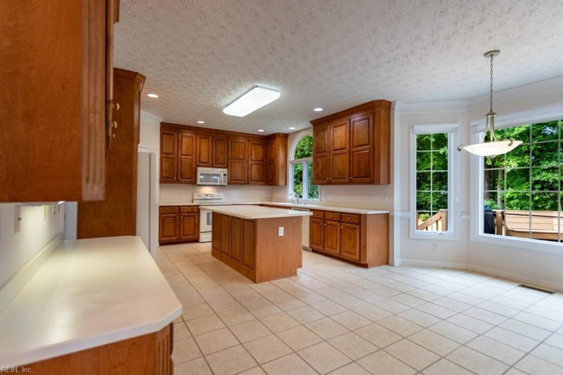 Photo 16 of 50 residential for sale in York County virginia