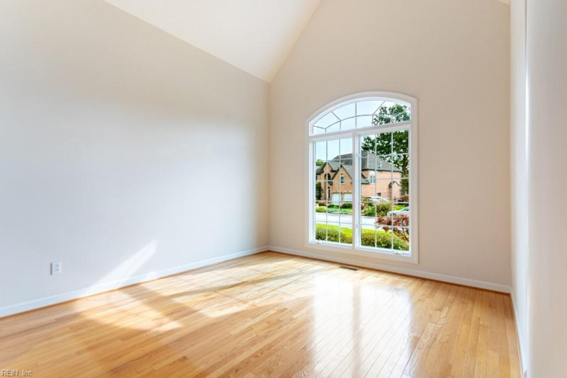 Photo 7 of 50 residential for sale in York County virginia