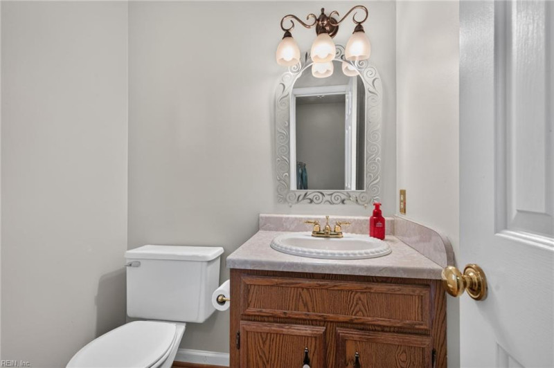 Photo 18 of 35 residential for sale in Hampton virginia