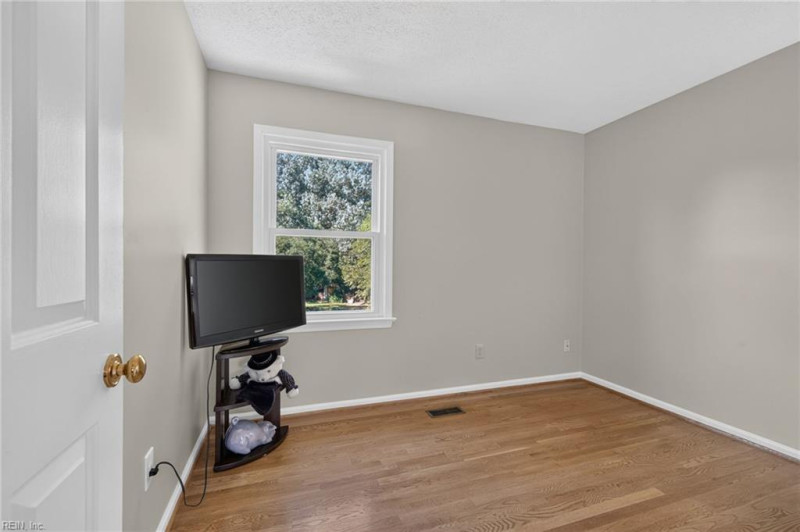 Photo 23 of 35 residential for sale in Hampton virginia