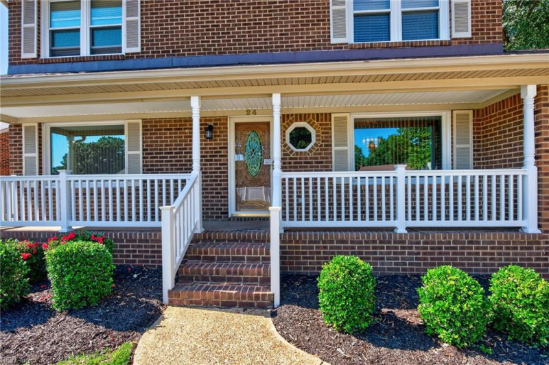 Photo 3 of 35 residential for sale in Hampton virginia