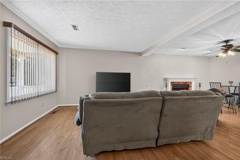 Photo 8 of 35 residential for sale in Hampton virginia