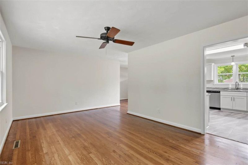 Photo 10 of 36 residential for sale in Newport News virginia
