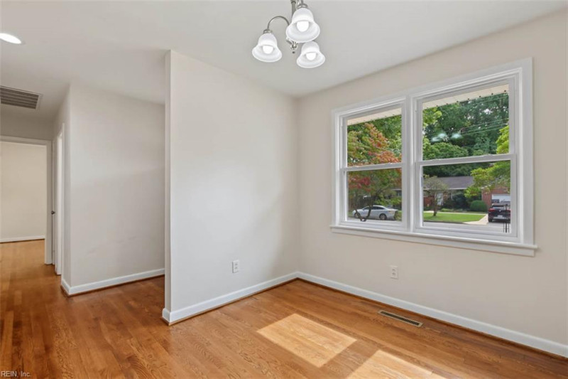 Photo 13 of 36 residential for sale in Newport News virginia