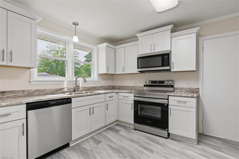 Photo 16 of 36 residential for sale in Newport News virginia