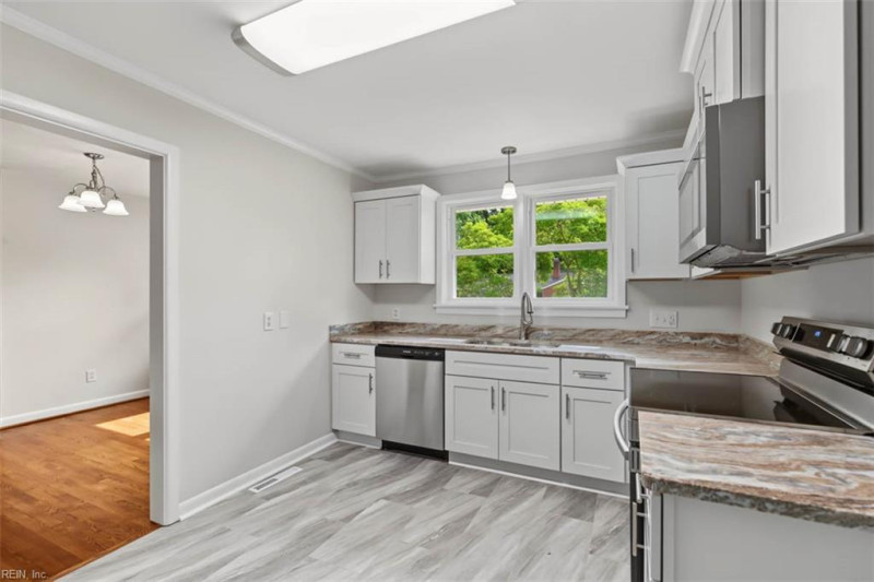 Photo 19 of 36 residential for sale in Newport News virginia
