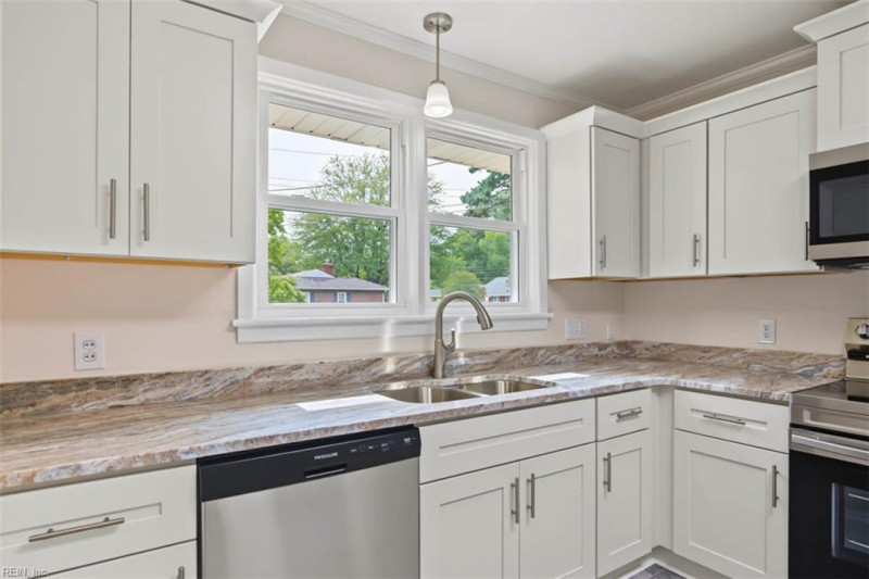 Photo 21 of 36 residential for sale in Newport News virginia