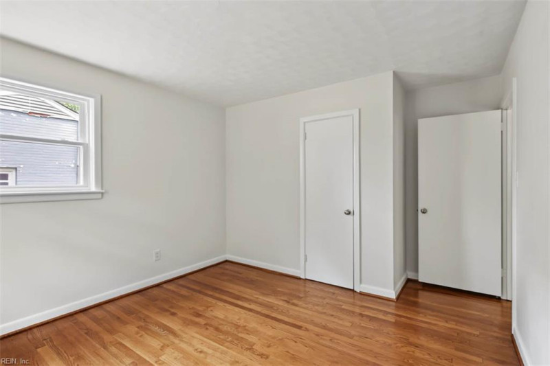 Photo 25 of 36 residential for sale in Newport News virginia