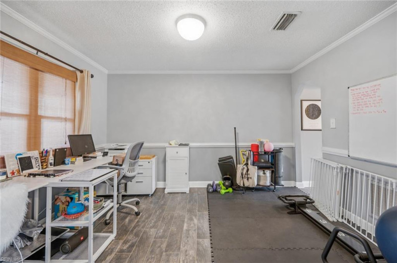 Photo 13 of 27 residential for sale in Virginia Beach virginia