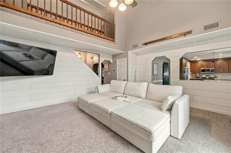 Photo 5 of 27 residential for sale in Virginia Beach virginia