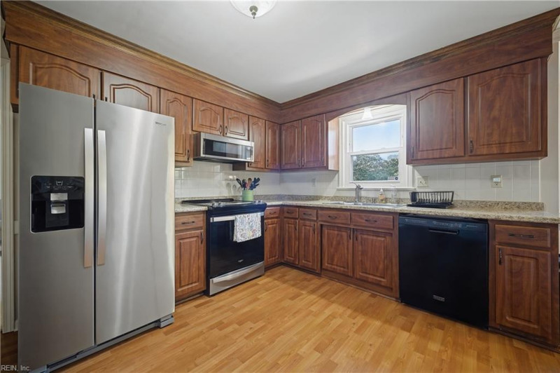 Photo 12 of 35 residential for sale in Chesapeake virginia Photo 12 of 35 residential for sale in Chesapeake virginia