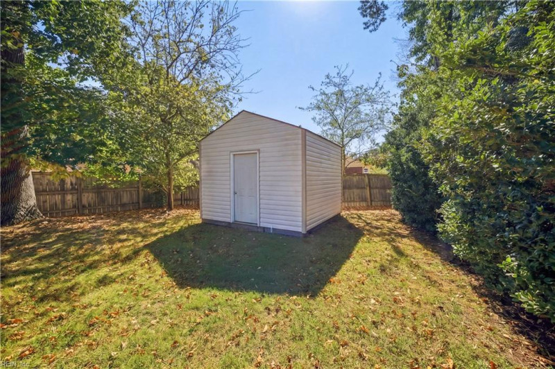 Photo 32 of 35 residential for sale in Chesapeake virginia Photo 32 of 35 residential for sale in Chesapeake virginia