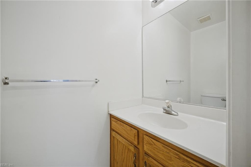 Photo 16 of 36 residential for sale in Hampton virginia
