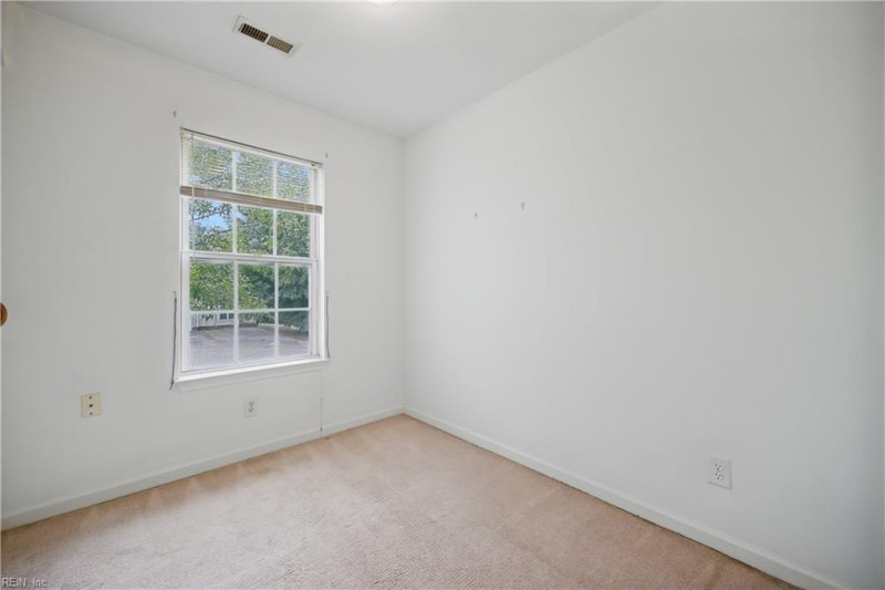 Photo 17 of 36 residential for sale in Hampton virginia