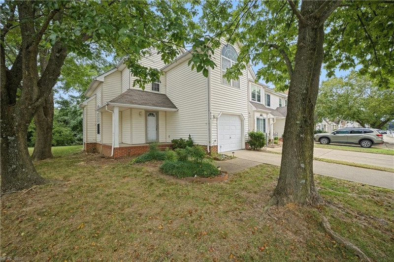 Photo 2 of 36 residential for sale in Hampton virginia