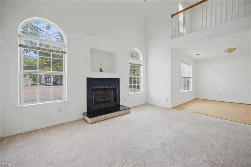 Photo 6 of 36 residential for sale in Hampton virginia