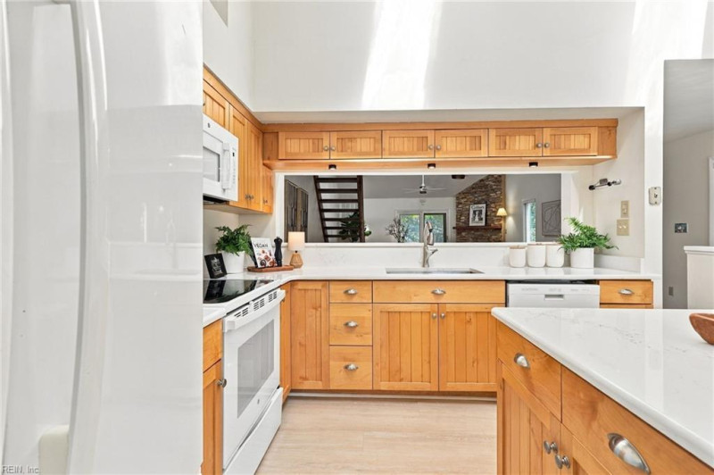 Photo 12 of 42 residential for sale in Virginia Beach virginia