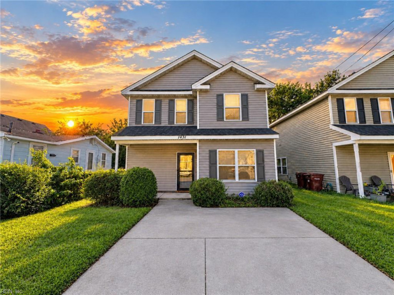 Photo 2 of 22 residential for sale in Chesapeake virginia