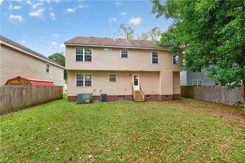 Photo 15 of 42 residential for sale in Chesapeake virginia
