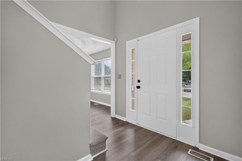 Photo 16 of 42 residential for sale in Chesapeake virginia