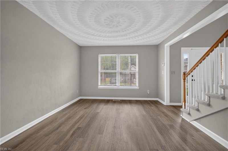 Photo 19 of 42 residential for sale in Chesapeake virginia