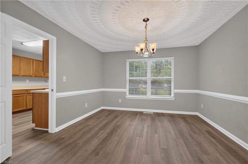Photo 20 of 42 residential for sale in Chesapeake virginia