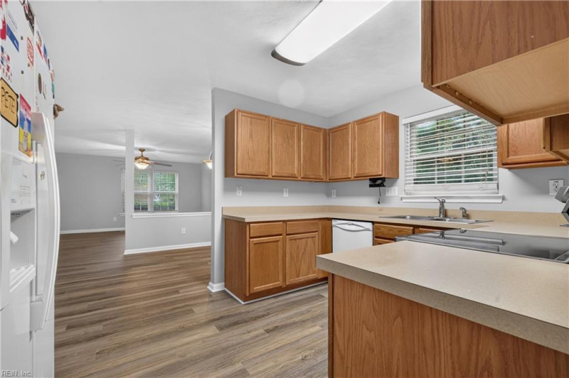 Photo 21 of 42 residential for sale in Chesapeake virginia