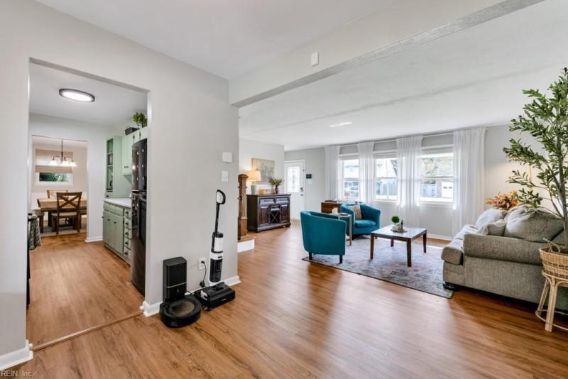 Photo 10 of 34 residential for sale in Norfolk virginia