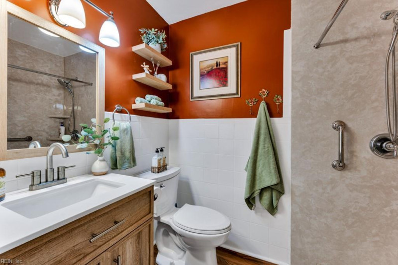 Photo 19 of 34 residential for sale in Norfolk virginia
