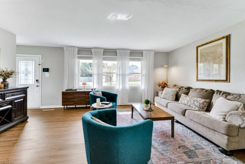 Photo 4 of 34 residential for sale in Norfolk virginia
