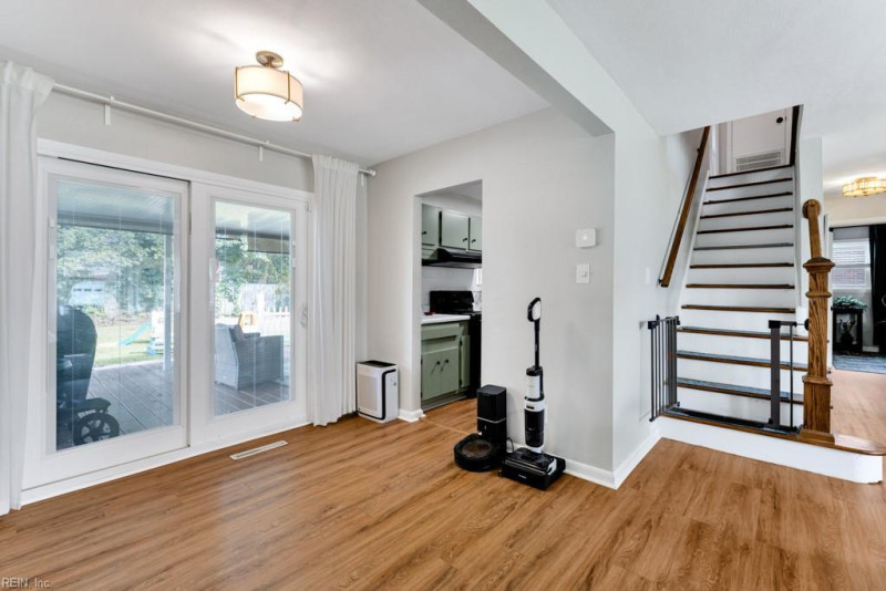 Photo 9 of 34 residential for sale in Norfolk virginia
