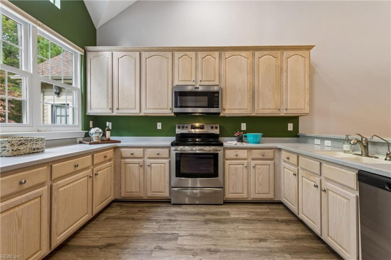 Photo 5 of 42 residential for sale in Williamsburg virginia Photo 5 of 42 residential for sale in Williamsburg virginia