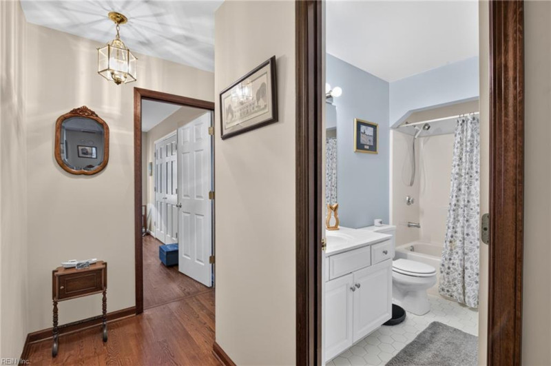 Photo 26 of 50 residential for sale in Gloucester County virginia