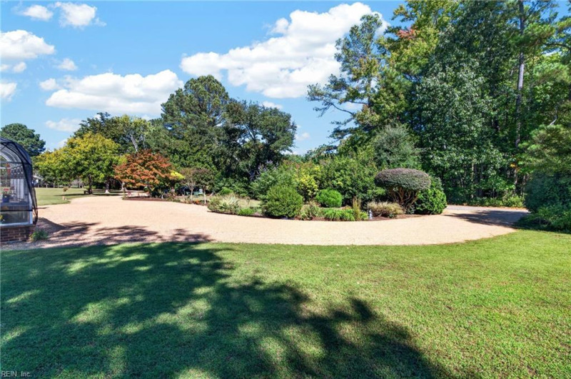 Photo 36 of 50 residential for sale in Gloucester County virginia