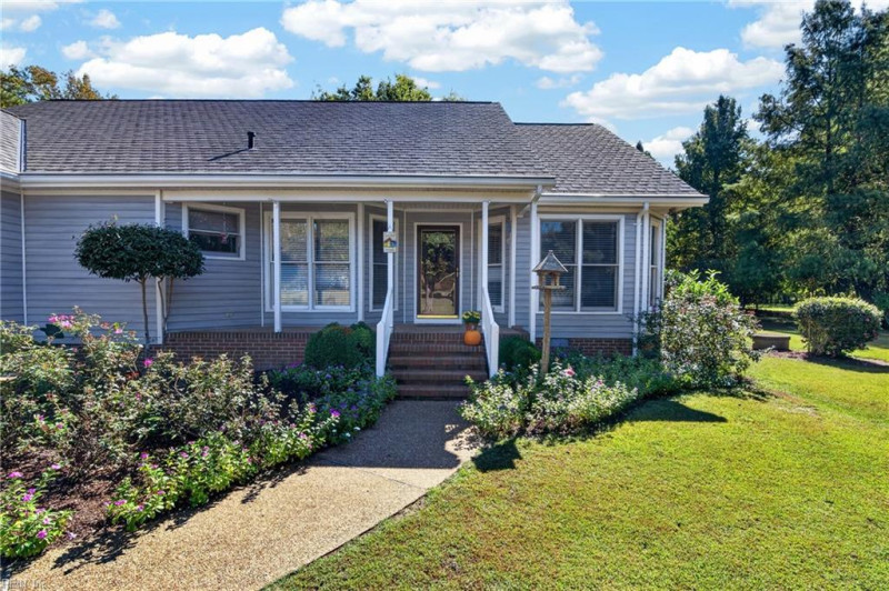 Photo 4 of 50 residential for sale in Gloucester County virginia