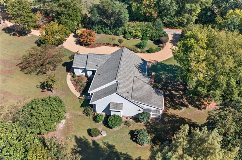 Photo 43 of 50 residential for sale in Gloucester County virginia