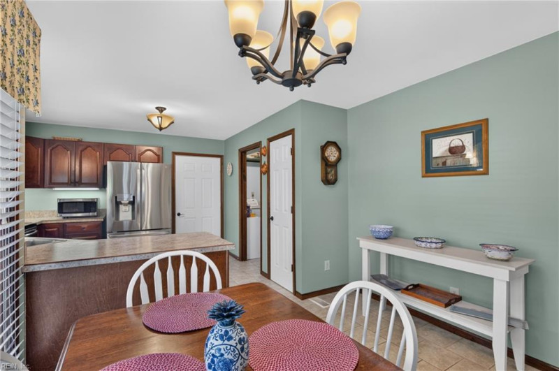 Photo 7 of 50 residential for sale in Gloucester County virginia
