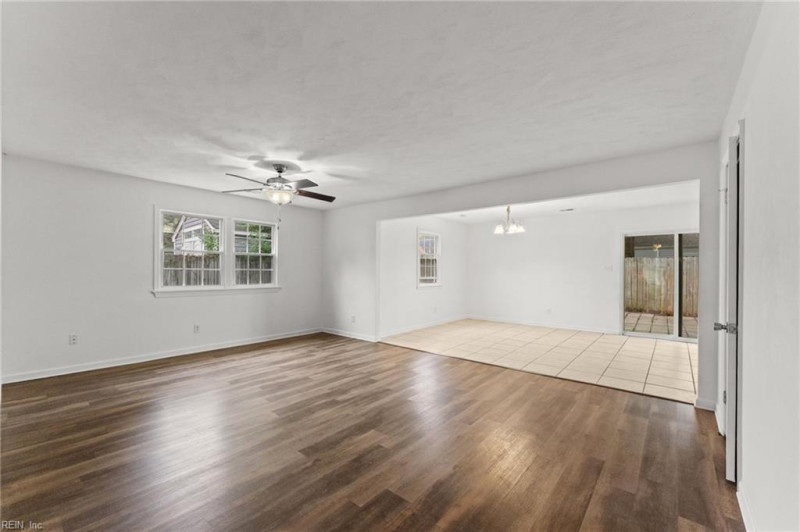 Photo 10 of 36 residential for sale in Virginia Beach virginia
