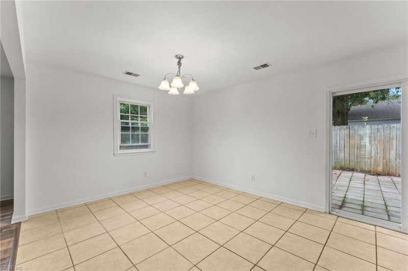 Photo 15 of 36 residential for sale in Virginia Beach virginia
