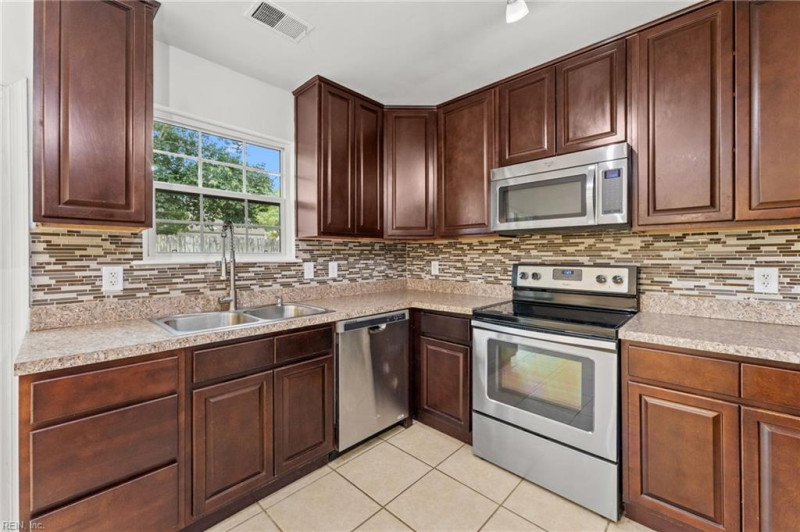 Photo 17 of 36 residential for sale in Virginia Beach virginia
