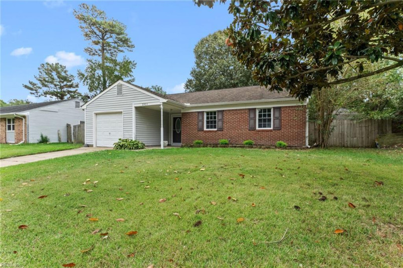 Photo 5 of 36 residential for sale in Virginia Beach virginia