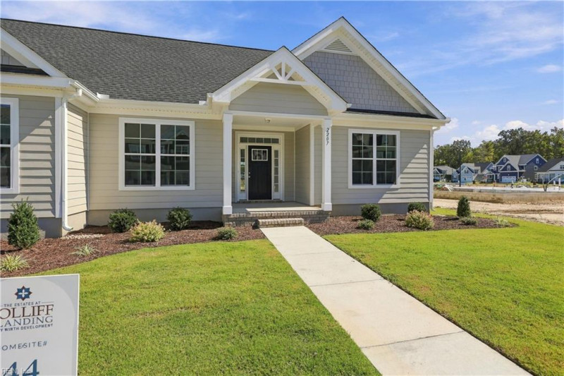 Photo 4 of 34 residential for sale in Chesapeake virginia Photo 4 of 34 residential for sale in Chesapeake virginia
