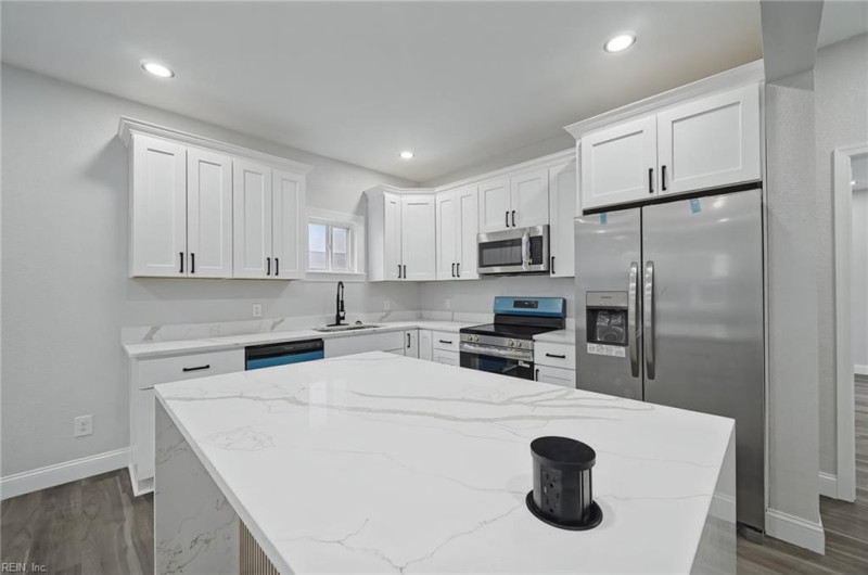 Photo 12 of 33 residential for sale in Newport News virginia