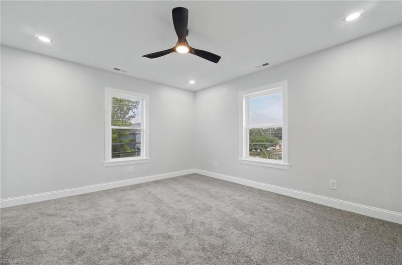 Photo 20 of 33 residential for sale in Newport News virginia