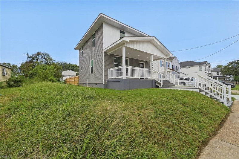 Photo 3 of 33 residential for sale in Newport News virginia