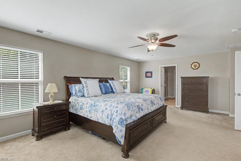Photo 16 of 31 residential for sale in York County virginia
