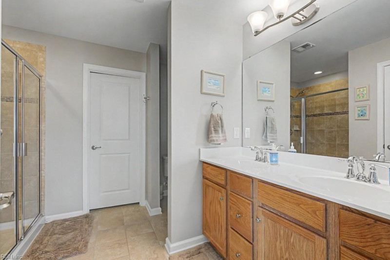 Photo 18 of 31 residential for sale in York County virginia