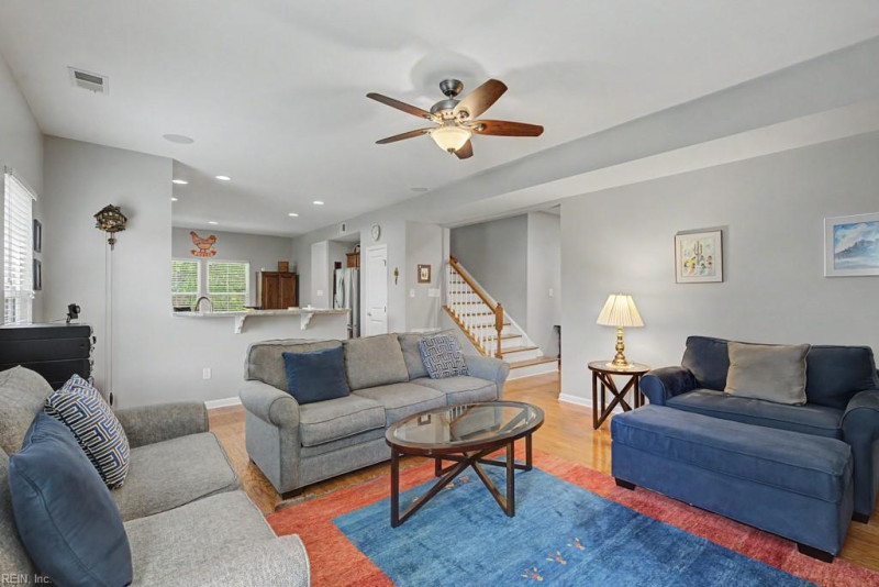 Photo 7 of 31 residential for sale in York County virginia