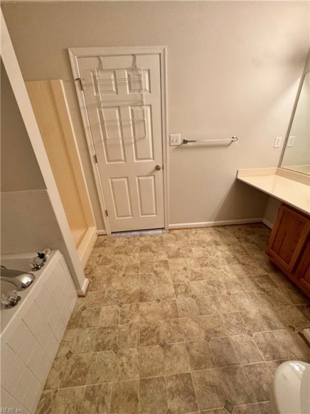 Photo 10 of 28 residential for sale in Chesapeake virginia