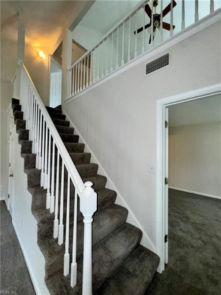 Photo 17 of 28 residential for sale in Chesapeake virginia
